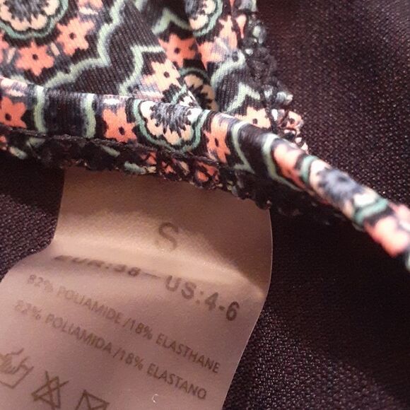 New Mooncore Two Piece Blue Print Ruffle Bikini Set Women's Size Small New - Picture 6 of 6